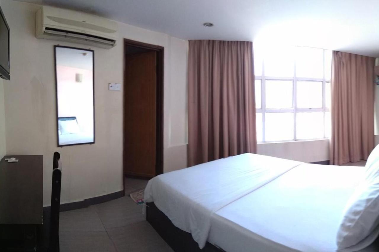 โอโย 90021 สตาร์วิว โฮเต็ล Hotel Kampong Batu Tiga ห้อง รูปภาพ