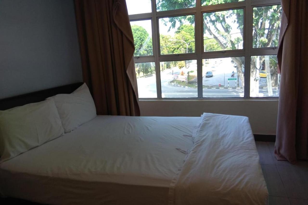 โอโย 90021 สตาร์วิว โฮเต็ล Hotel Kampong Batu Tiga ภายนอก รูปภาพ